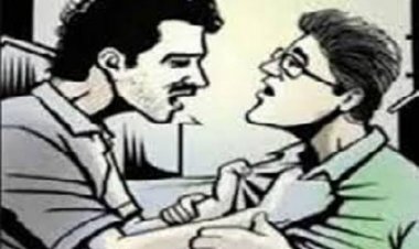 कोलर में बिजली काटने के नाम पर दी गई जान से मारने धमकी