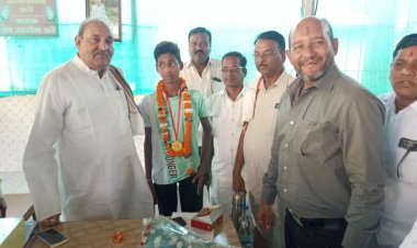 मानिकचौरी निवासी डेमेंद्र रात्रे ने जीता गोल्ड मेडल