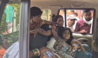 रेलवे ट्रैक पर खून से लथपथ मिली युवती, रहस्य अब भी बरकरार, घायल अवस्था में जनदर्शन पहुंचे परिजन, जांच के निर्देश