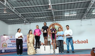 Shri Davara University की छात्रा भावना निहाल ने रायपुर जिला योगासन चैंपियनशिप में जीता स्वर्ण पदक